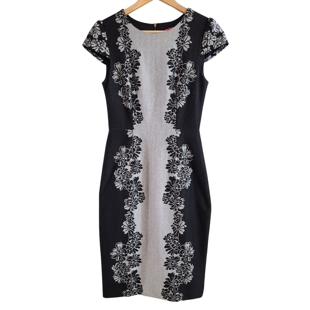 Betsey Johnson Gray Black Floral Knit Cap Sleeve Sheath Dress Size 4